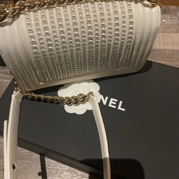 Chanel Pearl boy bag - Picture 4 of 6